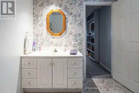 37 Brouwer Crescent Wasaga Beach ON L9Z 1L8