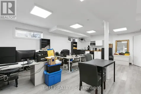 1901 Banff Avenue Ottawa ON K1V 7W9