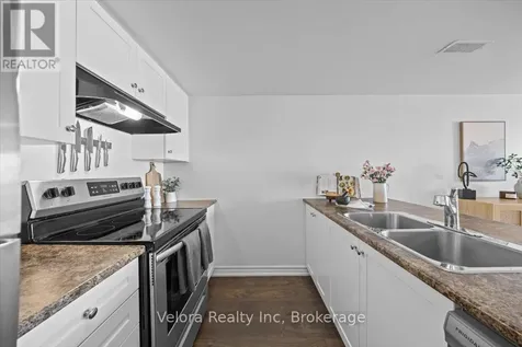 78 Lyrid Private Ottawa ON K2J 6N3