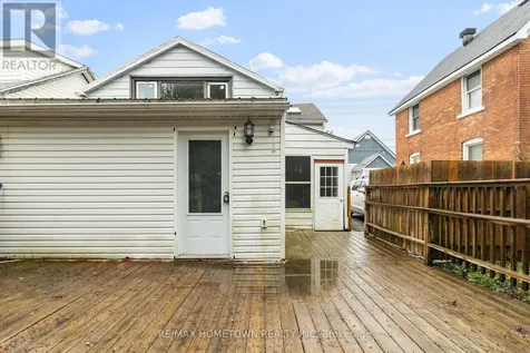 93 Perth Street Brockville ON K6V 5C8