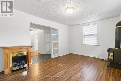 93 Perth Street Brockville ON K6V 5C8