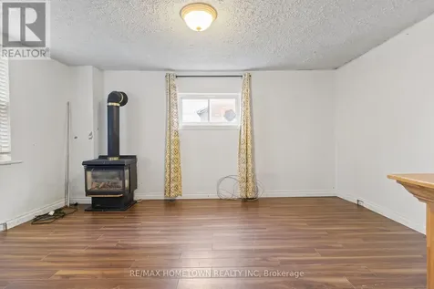 93 Perth Street Brockville ON K6V 5C8