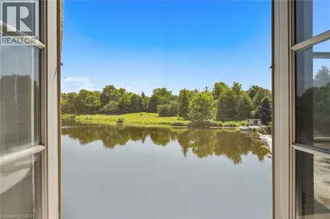 478 St Andrew Street East Fergus ON N1M 3V7