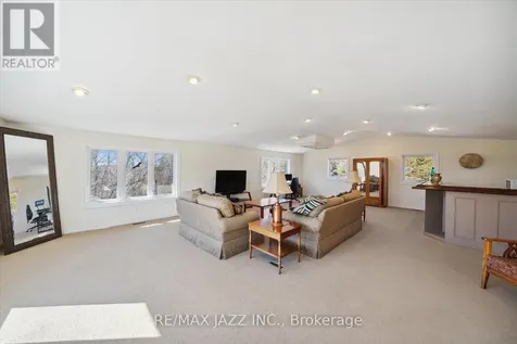8733 Leskard Road Clarington ON L0B 1M0