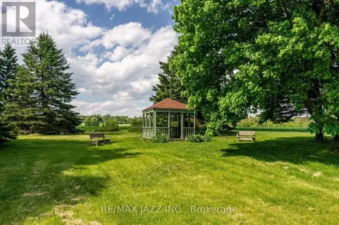 8733 Leskard Road Clarington ON L0B 1M0