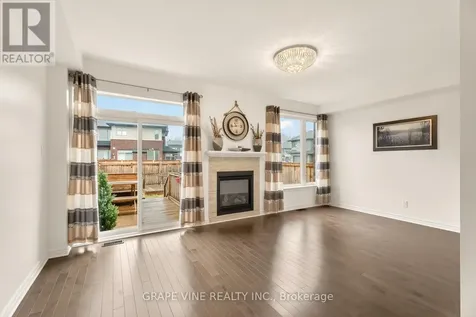 383 Memorial Grove Ottawa ON K1X 0C7