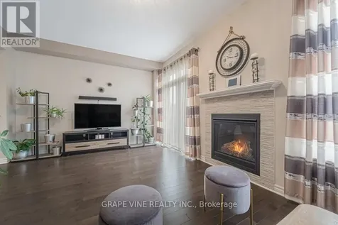 383 Memorial Grove Ottawa ON K1X 0C7