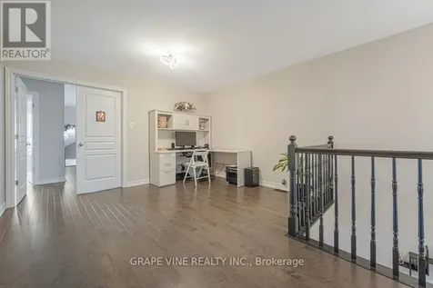 383 Memorial Grove Ottawa ON K1X 0C7