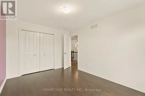 383 Memorial Grove Ottawa ON K1X 0C7