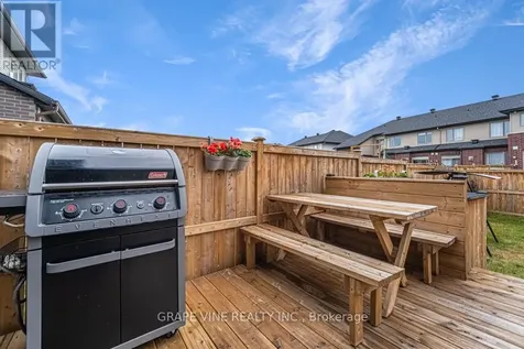 383 Memorial Grove Ottawa ON K1X 0C7