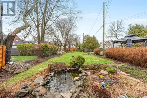 124 John Street Gananoque ON K7G 1A5