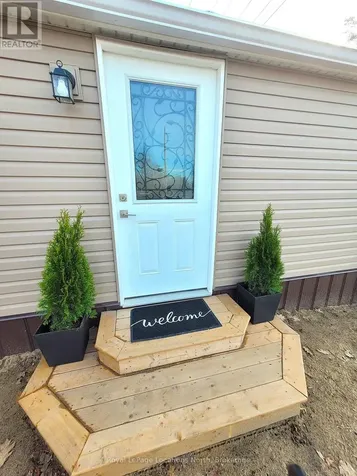 2045 River Road West Wasaga Beach ON L9Z 2W1
