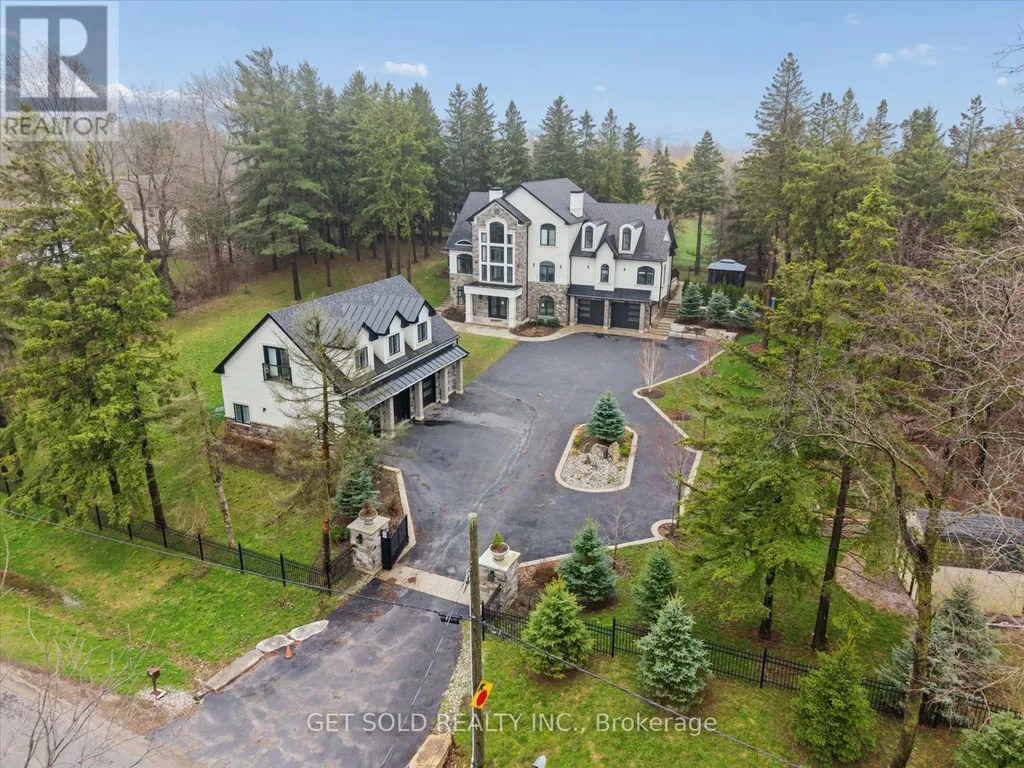 5040 Mount Nemo Crescent Burlington ON L7M 0T6