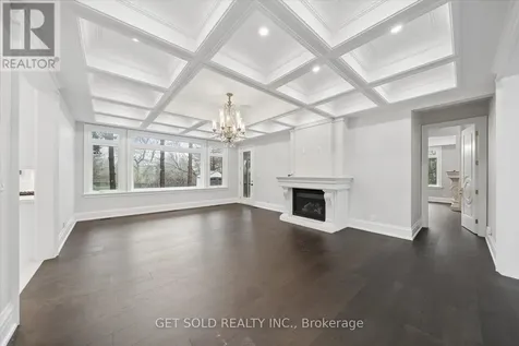 5040 Mount Nemo Crescent Burlington ON L7M 0T6