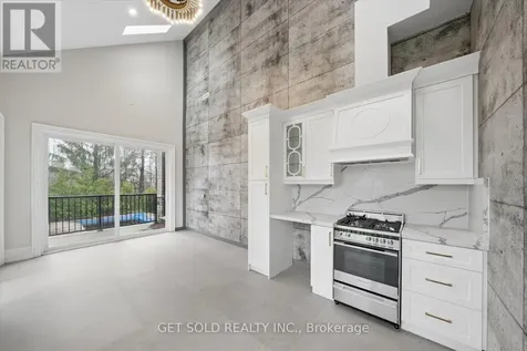 5040 Mount Nemo Crescent Burlington ON L7M 0T6