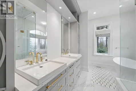 5040 Mount Nemo Crescent Burlington ON L7M 0T6
