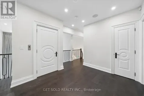 5040 Mount Nemo Crescent Burlington ON L7M 0T6