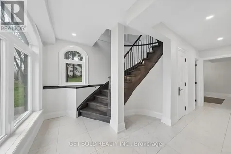5040 Mount Nemo Crescent Burlington ON L7M 0T6