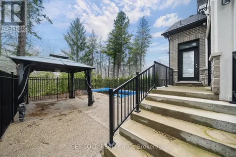 5040 Mount Nemo Crescent Burlington ON L7M 0T6