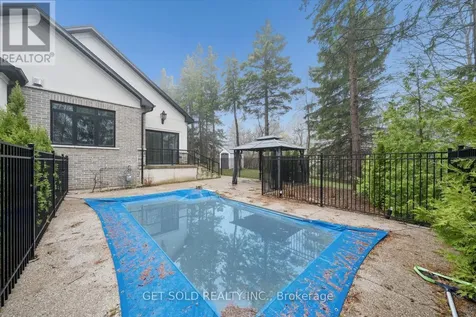 5040 Mount Nemo Crescent Burlington ON L7M 0T6