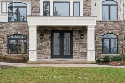 5040 Mount Nemo Crescent Burlington ON L7M 0T6
