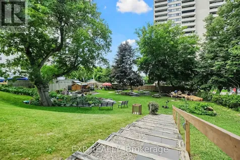 1171 Ambleside Drive Ottawa ON K2B 8E1