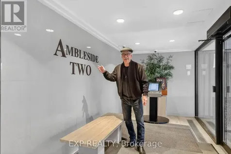 1171 Ambleside Drive Ottawa ON K2B 8E1