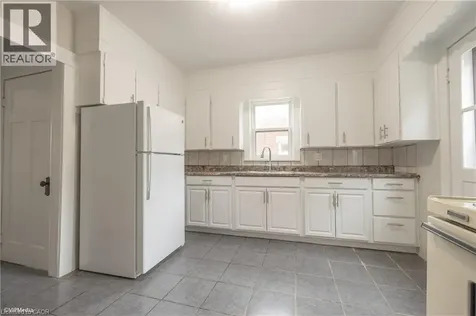 177 Regina Street North Waterloo ON N2J 3B4