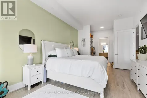 185 Dunlop Street East Barrie (lakeshore) ON L4M 0L7