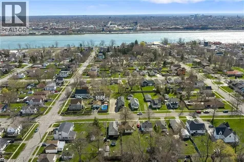 152 High Street Fort Erie ON L2A 3R1