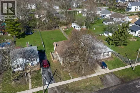 152 High Street Fort Erie ON L2A 3R1