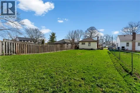 152 High Street Fort Erie ON L2A 3R1