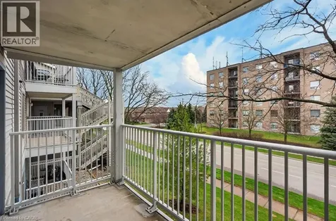 2010 Cleaver Avenue Burlington ON L7M 4C1