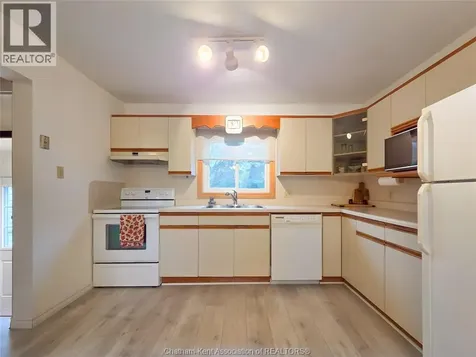 426 Victoria Avenue Chatham ON N7L 3B3