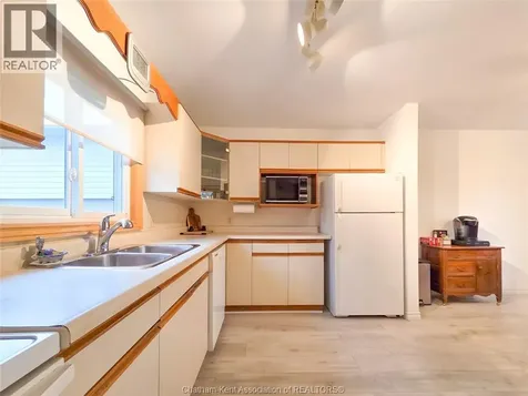 426 Victoria Avenue Chatham ON N7L 3B3