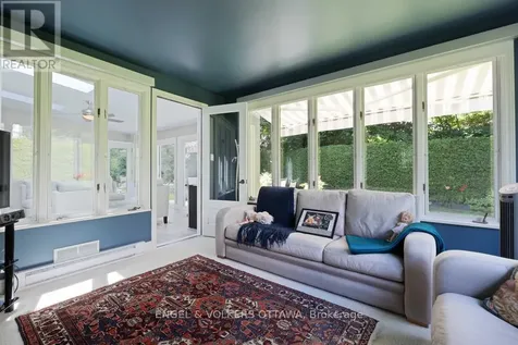 215 Springfield Road Ottawa ON K1M 0L1