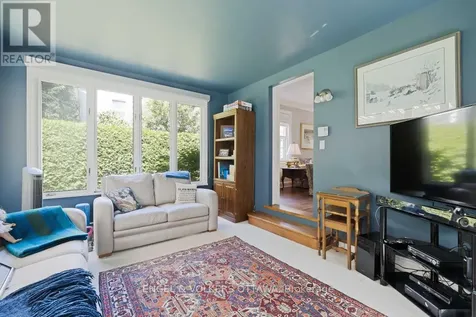 215 Springfield Road Ottawa ON K1M 0L1