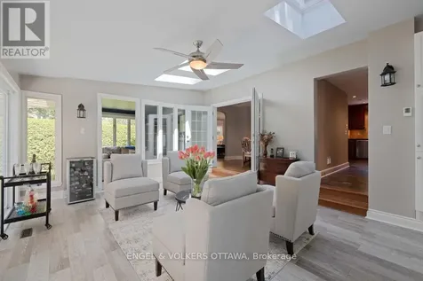 215 Springfield Road Ottawa ON K1M 0L1