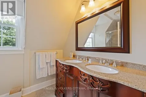 215 Springfield Road Ottawa ON K1M 0L1