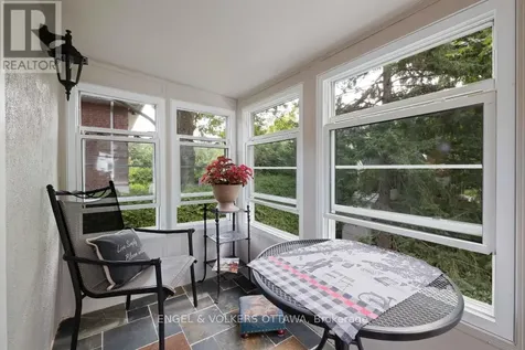 215 Springfield Road Ottawa ON K1M 0L1