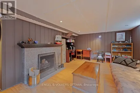 215 Springfield Road Ottawa ON K1M 0L1