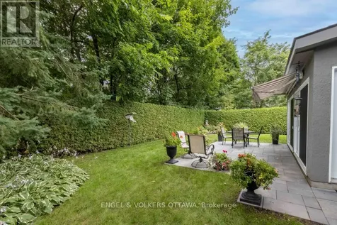 215 Springfield Road Ottawa ON K1M 0L1
