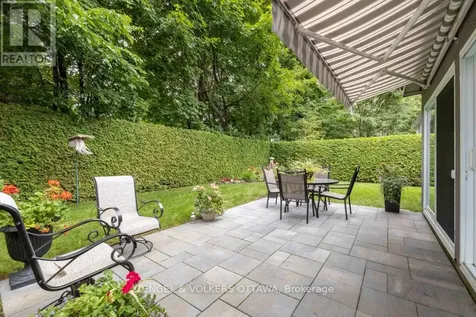 215 Springfield Road Ottawa ON K1M 0L1