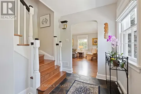 215 Springfield Road Ottawa ON K1M 0L1