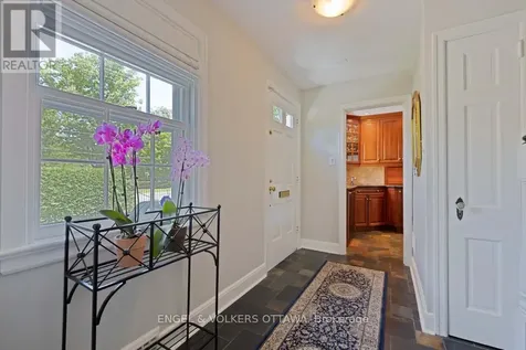 215 Springfield Road Ottawa ON K1M 0L1