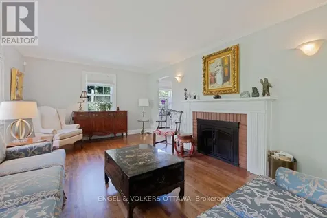 215 Springfield Road Ottawa ON K1M 0L1