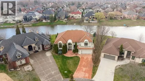 4572 Lake Grande Court Windsor ON N9G 2R3