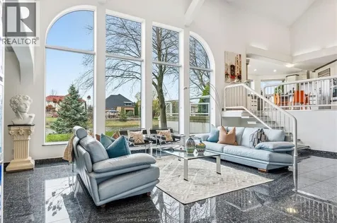 4572 Lake Grande Court Windsor ON N9G 2R3
