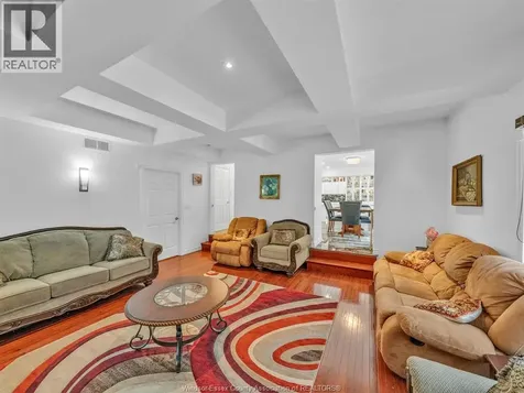 1098 Stoneybrook Crescent Windsor ON N9G 2Y3