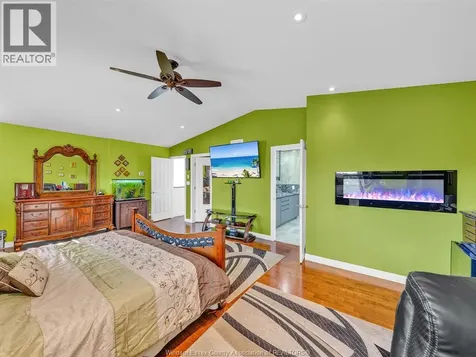 1098 Stoneybrook Crescent Windsor ON N9G 2Y3